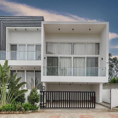 Celestial Sapphire Villa Pvt Pool Veg Food 4Bhk Dod Ballapur Ngoại thất bức ảnh